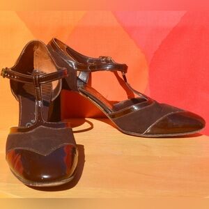 vintage 70s high heels leather brown suede ankle t strap (Size 6.5 narrow)